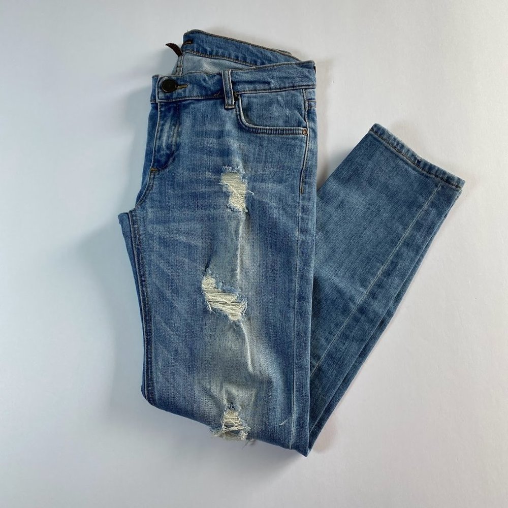 Edyson, distressed blue Soho Relaxed Boyfriend jeans, size 4/27